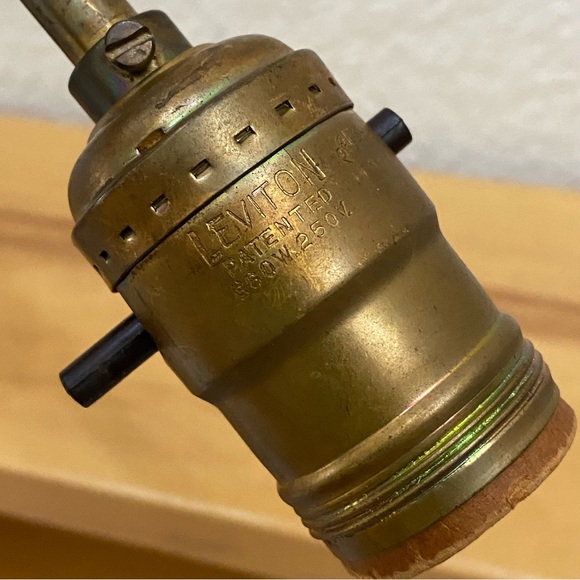 Antique Victorian Lady with Violin Porcelain Decorative Table Lamp - Picture 15 of 16